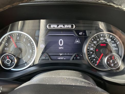 Used 2025 RAM 1500 Laramie image 11