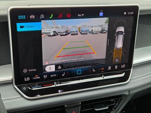New 2026 Volkswagen Tiguan SE R-Line AWD/4WD image 14