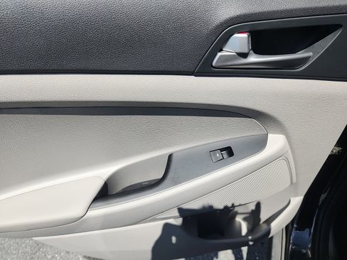 Used 2019 Hyundai Tucson SE AWD/4WD image 27