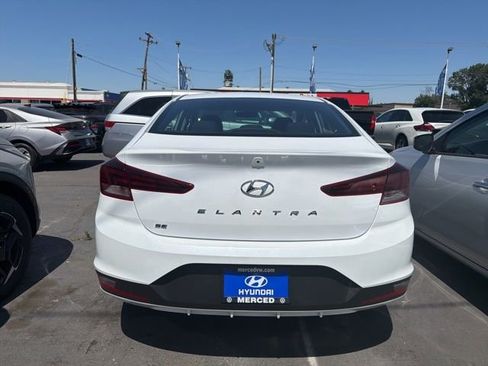 Used 2020 Hyundai Elantra SE w/ Cargo Package (C1) FWD image 4