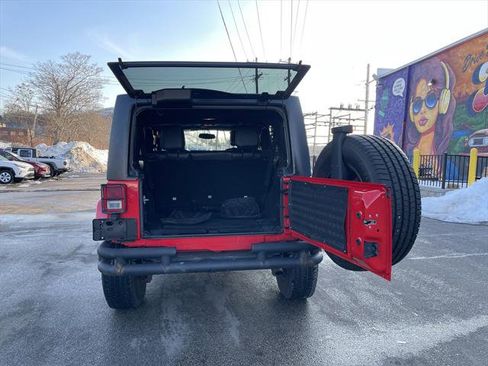 Certified 2017 Jeep Wrangler Unlimited Sport image 13