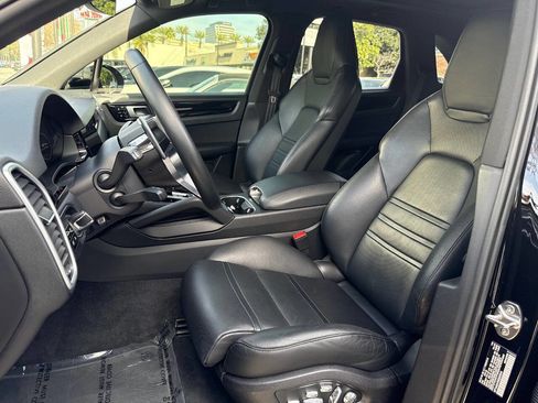 Used 2019 Porsche Cayenne image 22