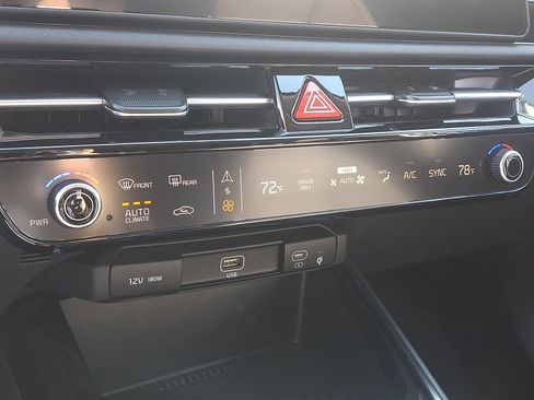 New 2025 Kia Niro EX w/ EX Cold Weather Package image 16