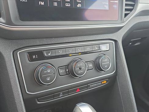 Used 2018 Volkswagen Atlas SE image 15