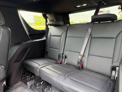 Used 2022 GMC Yukon Denali w/ Advanced Technology Package AWD/4WD image 17