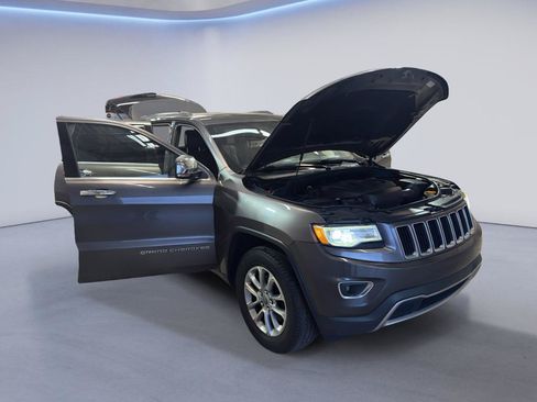 Used 2016 Jeep Grand Cherokee Limited w/ Luxury Group II AWD/4WD image 9