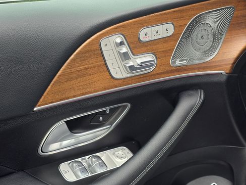 Used 2024 Mercedes-Benz GLS 450 4MATIC image 40