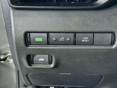 Certified 2024 Nissan Sentra SV FWD image 18
