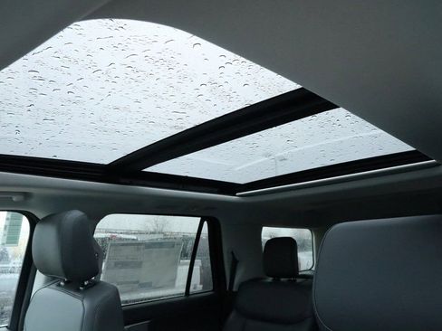 New 2025 Ford Expedition Active image 15