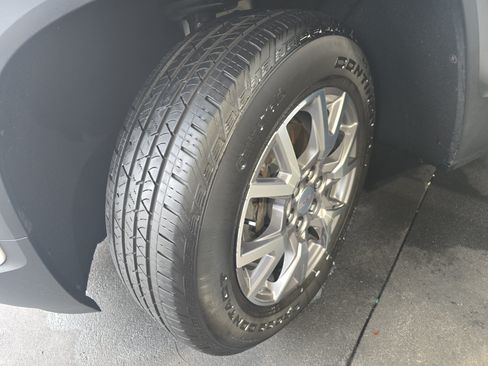 Used 2020 GMC Acadia SLT FWD image 33
