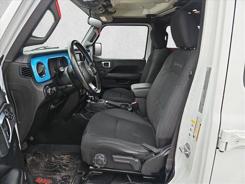 Used 2020 Jeep Wrangler Unlimited Sahara image 15