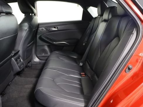 Used 2021 Toyota Avalon XLE w/ Moonroof Package FWD image 14