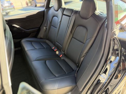 Used 2022 Tesla Model 3 Long Range image 31