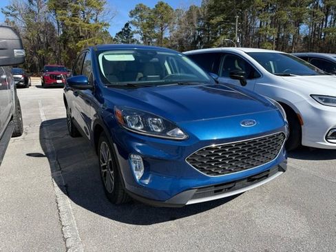 Used 2022 Ford Escape SEL w/ Class II Trailer Tow Package image 3