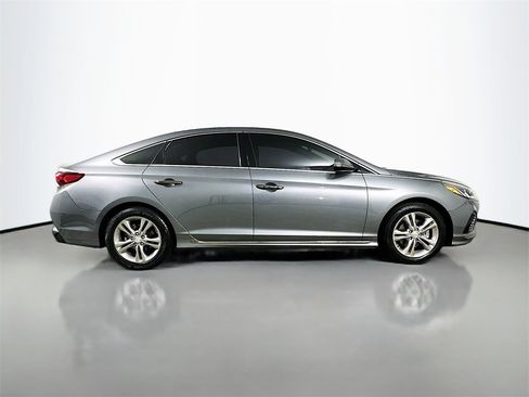 Used 2018 Hyundai Sonata Sport image 9