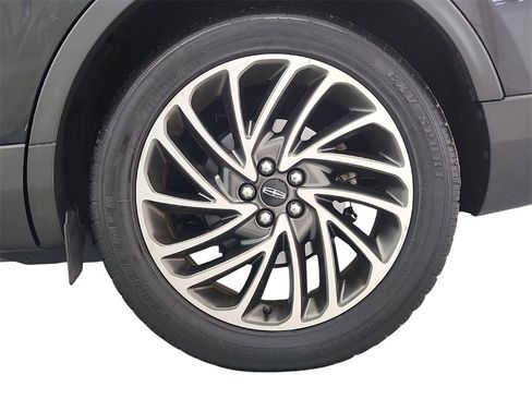 Used 2019 Lincoln Nautilus Reserve image 42