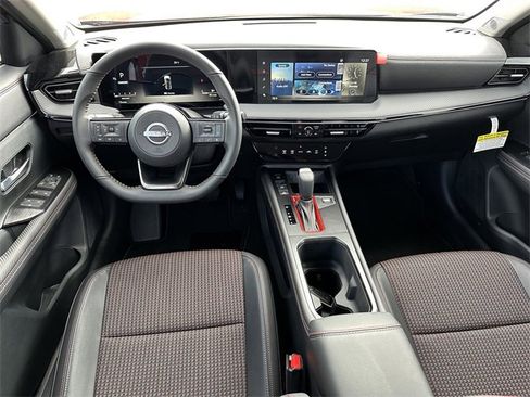 New 2025 Nissan Kicks SR image 16