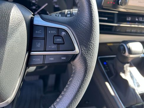 Used 2024 Toyota Sienna XLE w/ XLE Plus Package image 22