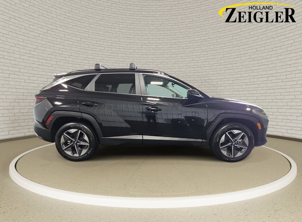 Certified 2026 Hyundai Tucson SEL Plus AWD/4WD image 4