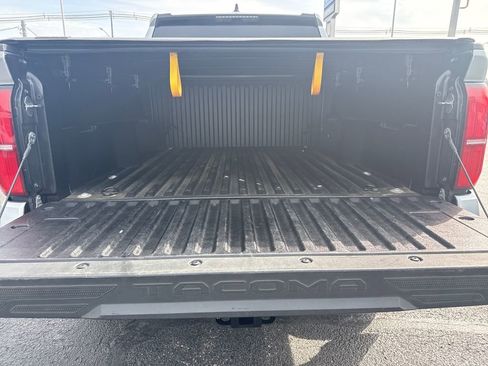 Used 2024 Toyota Tacoma SR5 AWD/4WD image 25