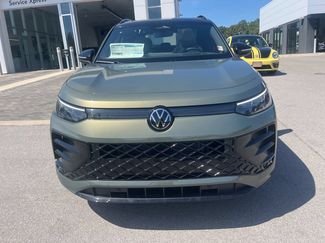 New 2026 Volkswagen Tiguan SE R-Line FWD video 2