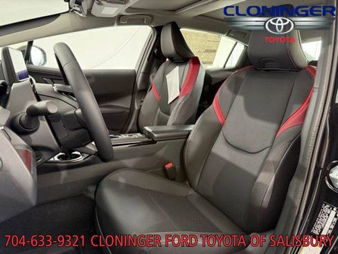 New 2025 Toyota Prius Plug-In Hybrid image 26