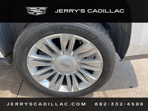 Used 2019 Cadillac Escalade Platinum AWD/4WD image 6