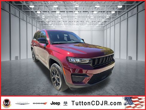 New 2025 Jeep Grand Cherokee Altitude image 1