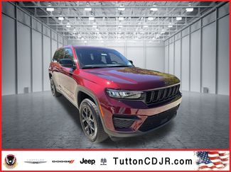 New 2025 Jeep Grand Cherokee Altitude video 1