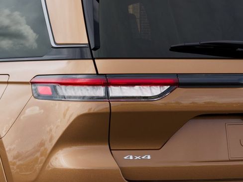New 2026 Jeep Grand Cherokee Limited AWD/4WD image 9