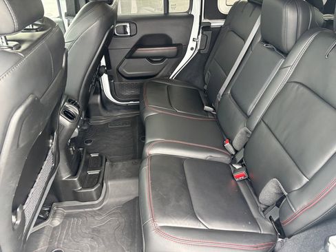 Used 2024 Jeep Wrangler Unlimited Rubicon image 26