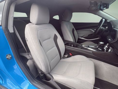 Used 2023 Chevrolet Camaro LT w/ Technology Package RWD image 21