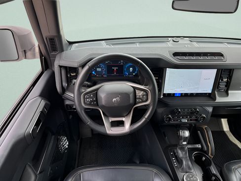Used 2025 Ford Bronco Badlands AWD/4WD image 7