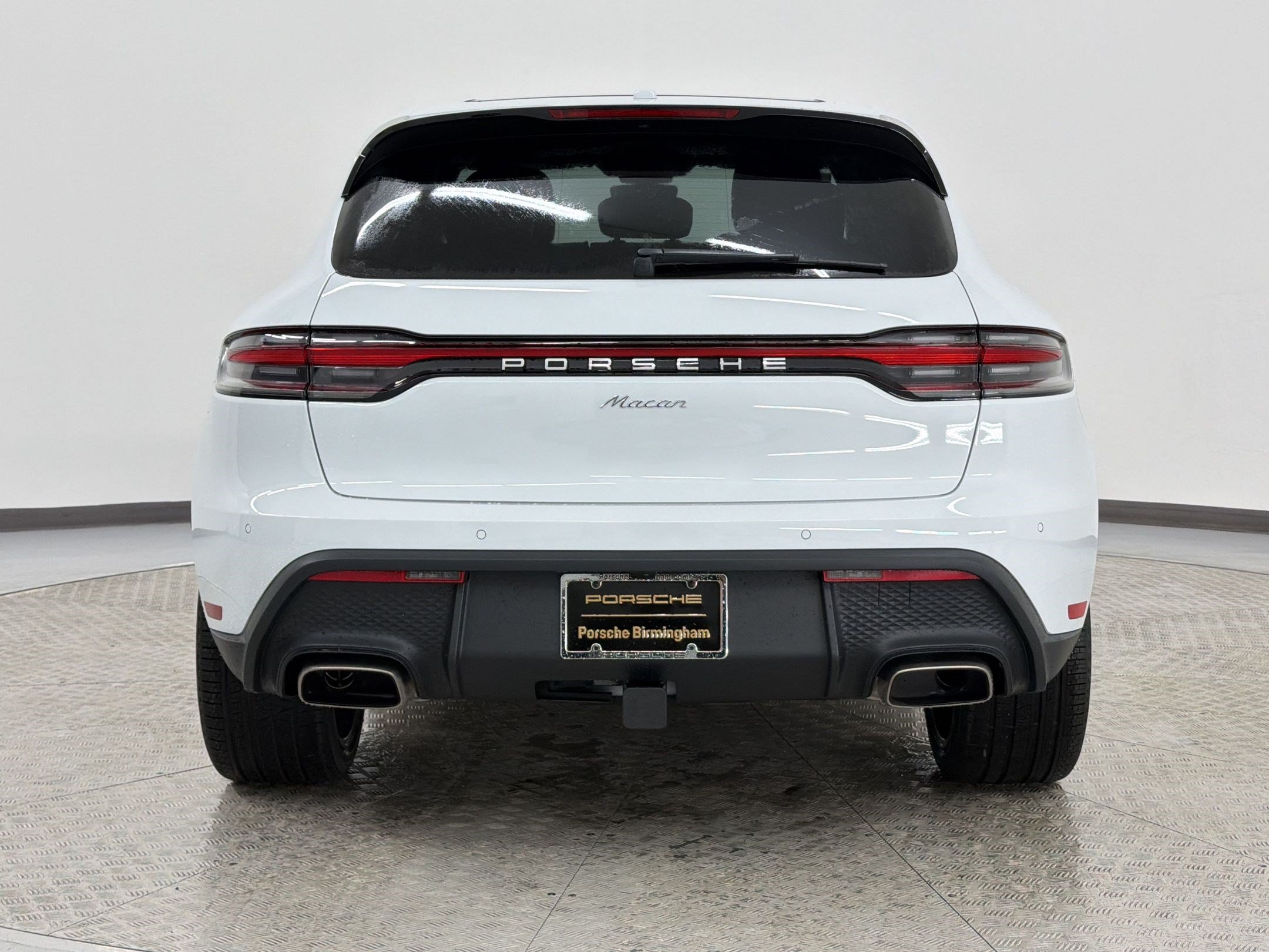 Used 2026 Porsche Macan AWD/4WD image 10