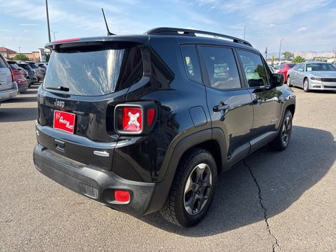 Used 2018 Jeep Renegade Latitude image 5