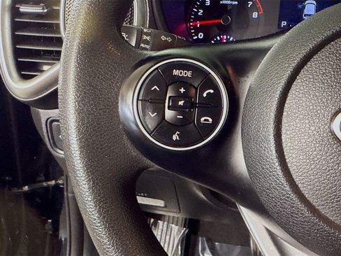 Used 2021 Kia Soul LX image 14