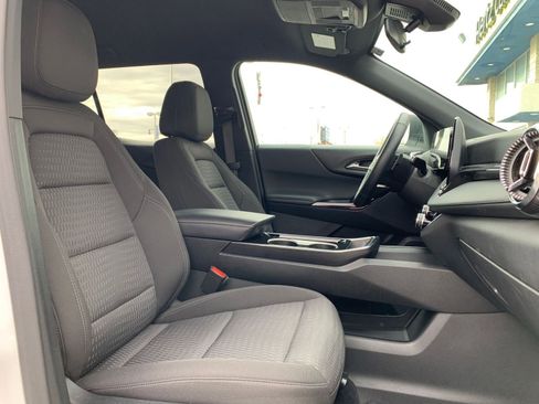 Used 2025 Chevrolet Equinox LT image 35