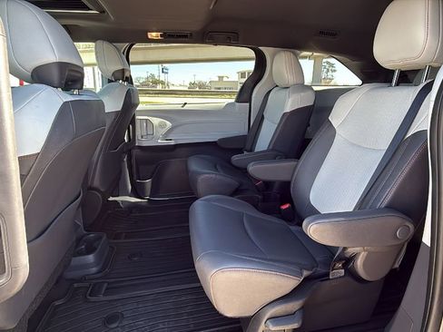 Used 2024 Toyota Sienna XSE w/ XSE Plus Package image 16