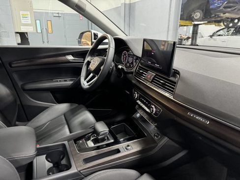 Certified 2025 Audi Q5 e Premium Plus w/ Premium Plus Package AWD/4WD image 31