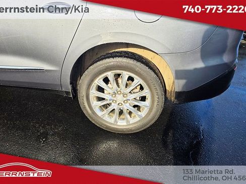 Used 2021 Buick Enclave Essence FWD image 22