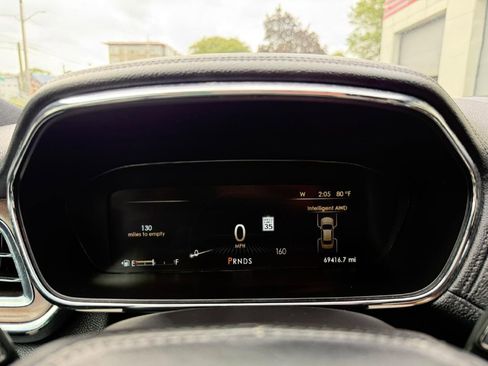 Used 2017 Lincoln Continental Select w/ Climate Package image 20