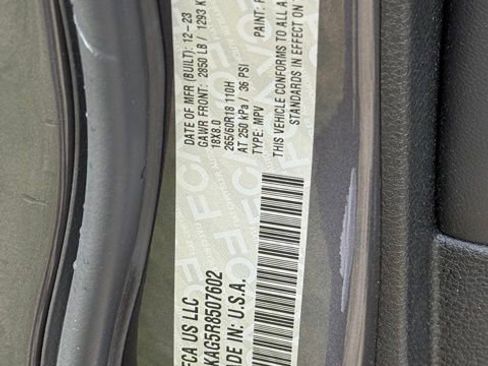 Certified 2024 Jeep Grand Cherokee L Laredo AWD/4WD image 33