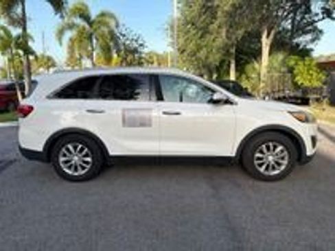 Used 2016 Kia Sorento LX FWD image 4