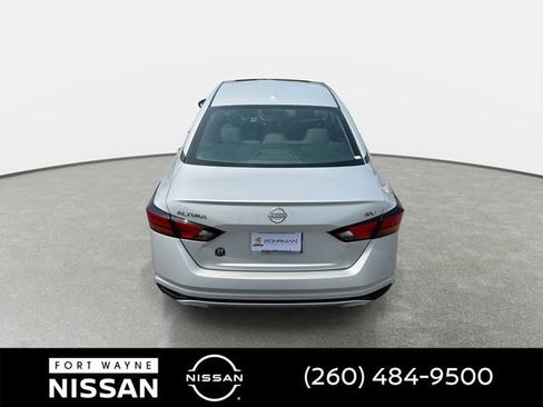 Used 2024 Nissan Altima 2.5 SV w/ SV Premium Package FWD image 30