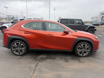 Used 2019 Lexus UX 200 w/ Accessory Package 2