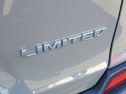 Used 2020 Jeep Cherokee Limited AWD/4WD image 32