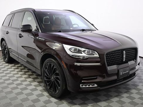 Used 2023 Lincoln Aviator Black Label w/ Jet Package image 8