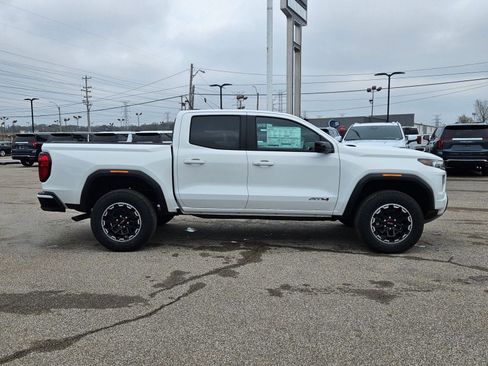 New 2026 GMC Canyon AT4 w/ AT4 Premium Package image 7