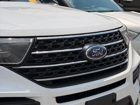 Used 2020 Ford Explorer XLT w/ Comfort Package AWD/4WD image 21