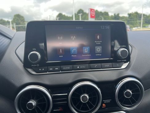 Used 2025 Nissan Sentra S image 17